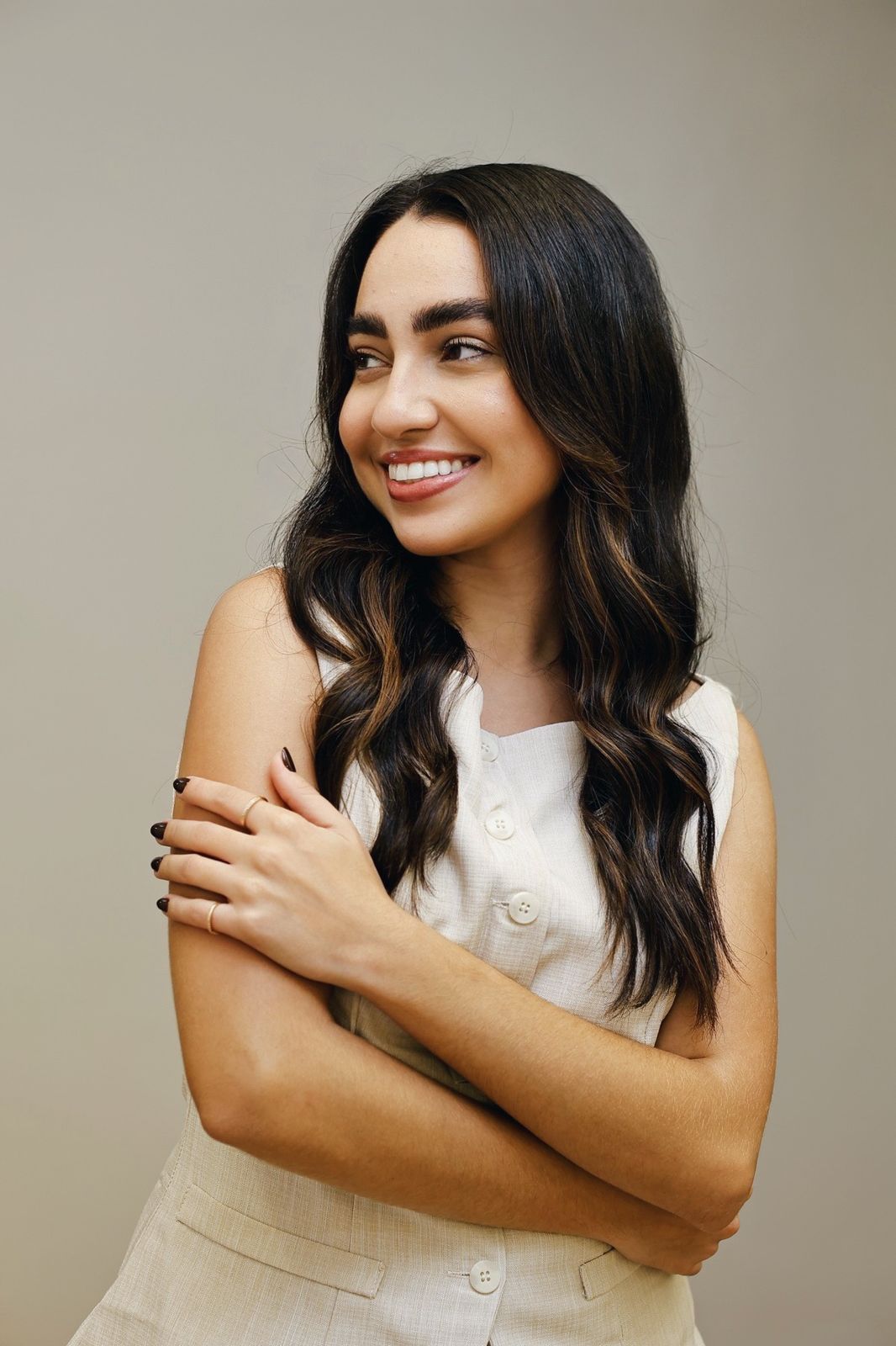 Ruth da Silveira, especialista em manicure e cuidado das unhas, no Aura Concept